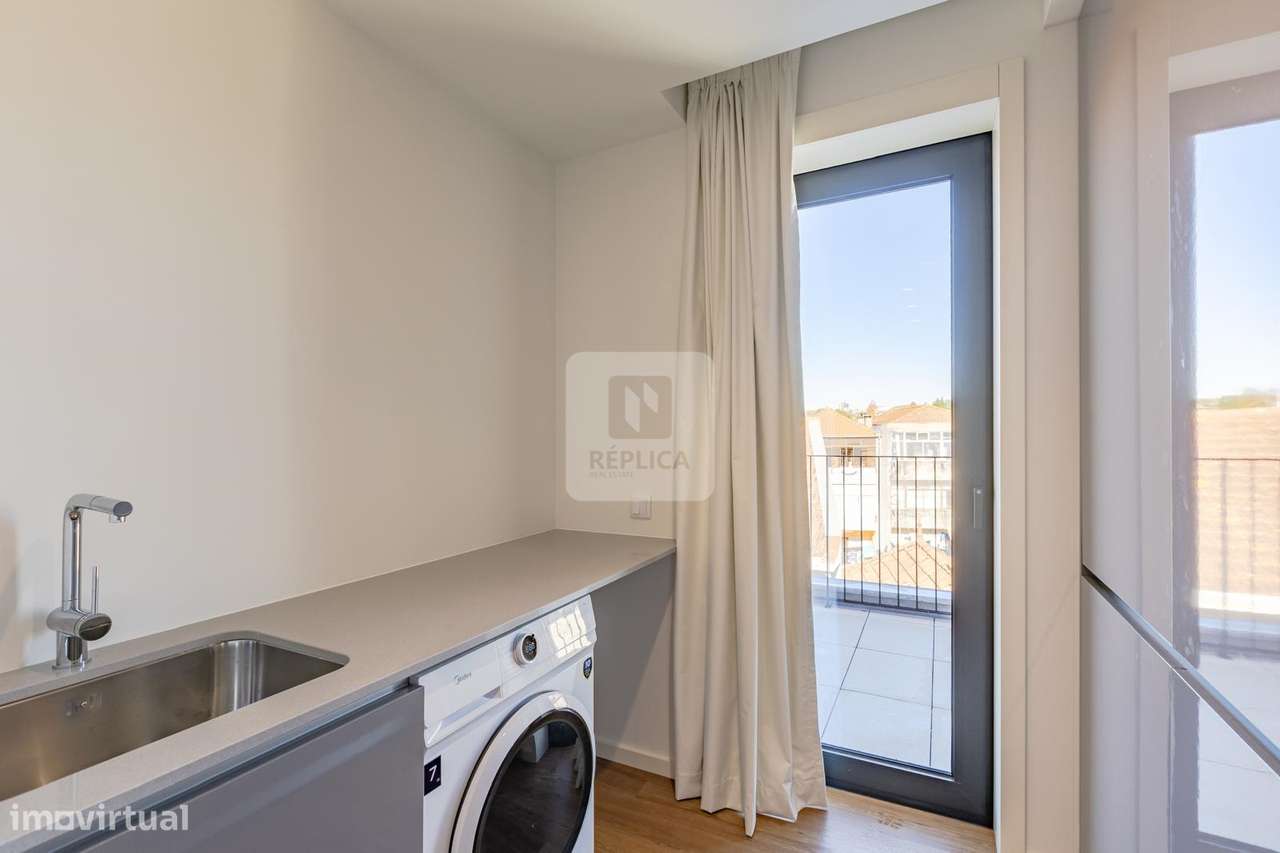 Penthouse T4 com Vista Panorâmica no Centro de Vila Nova de Gaia-17