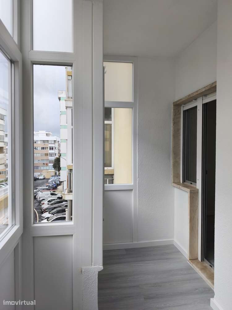 T2 Oeiras, Totalmente Remodelado, Bem Localizado, Com Arrecadação.-21