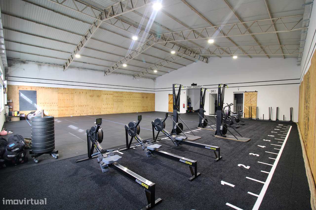 Espaço comercial em Avelãs de Caminho para venda-8