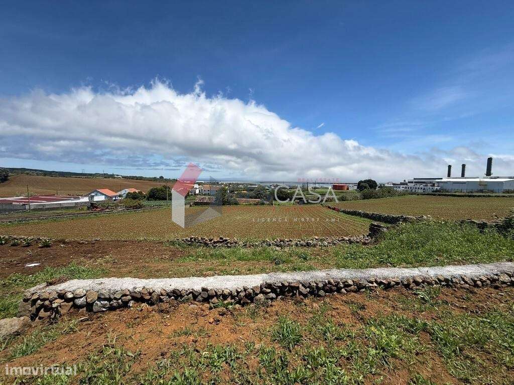 Moradia T1 com Vista Mar e Projeto Aprovado – Santa Cruz-13