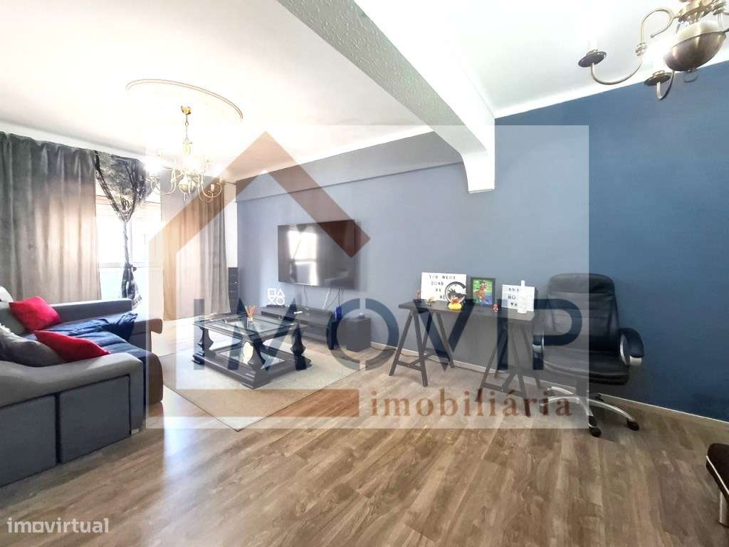 Apartamento T3 com terraço no Montijo (centro)-0