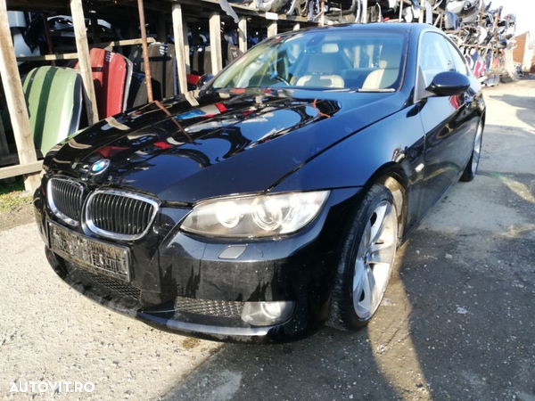 Carcasa filtru ulei + termoflot Bmw Seria 3 E92 An 2006 2007 2008 2009 2.0 TDI cod N47 130KW EURO 4 - 3