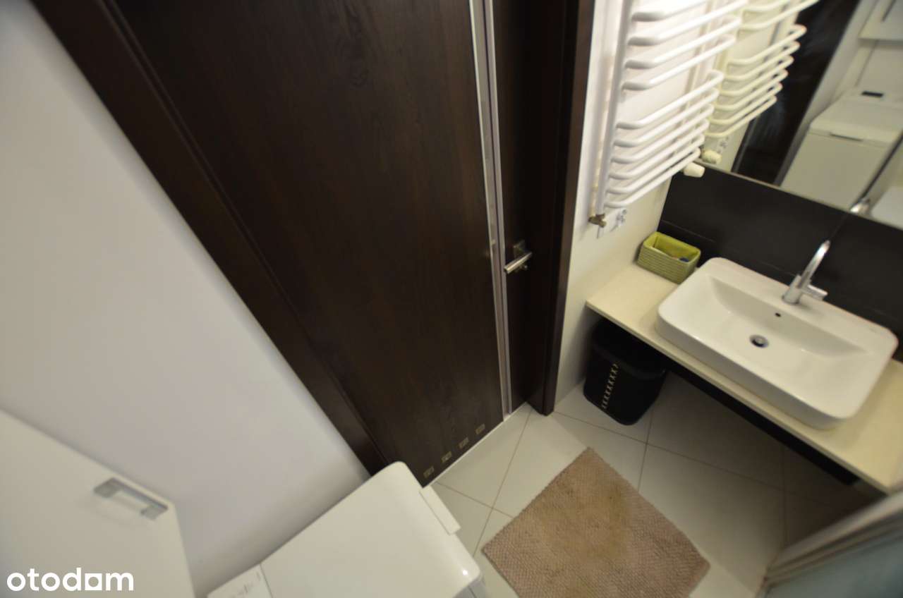 Przestronne mieszkanie na Zalesiu-10