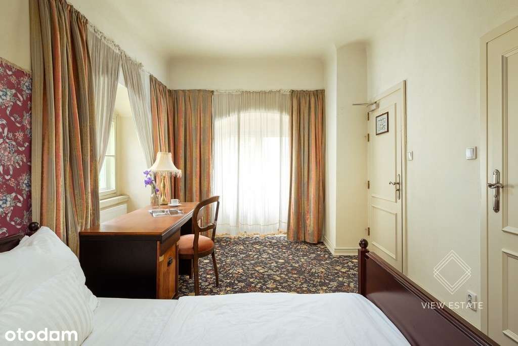 Wyjątkowy Pałac + osobny hotel pod Wrocławiem-13