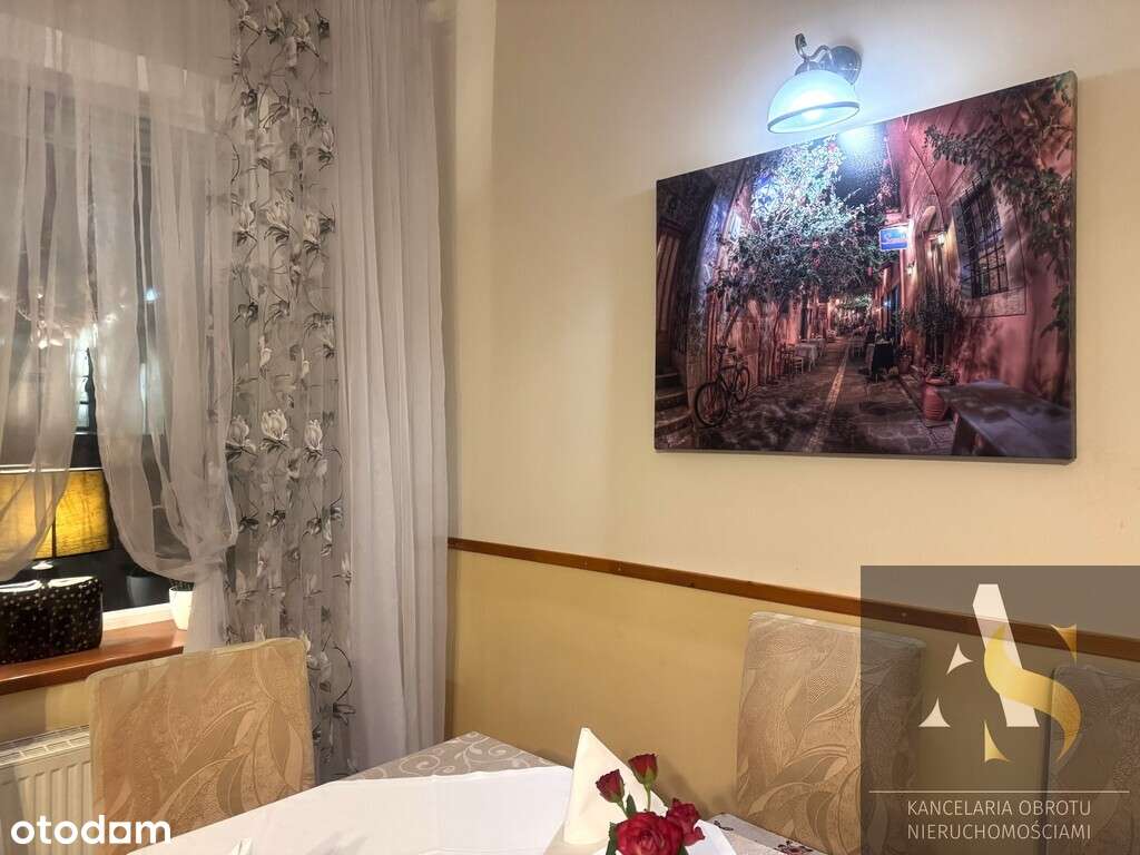 Kamienica z dochodową restauracją w centrum miasta-11