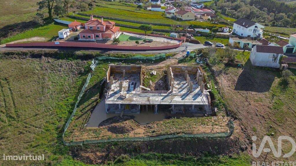 Casa / Villa T4 em Igreja Nova e Cheleiros de 326,00 m2 - Grande imagem: 4/30