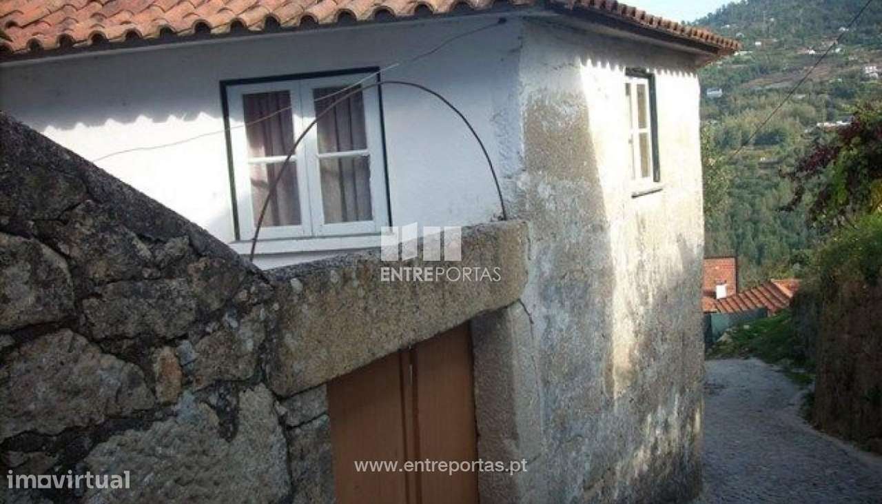 Venda Moradia V4, Santiago de Piães, Cinfães - Grande imagem: 2/50