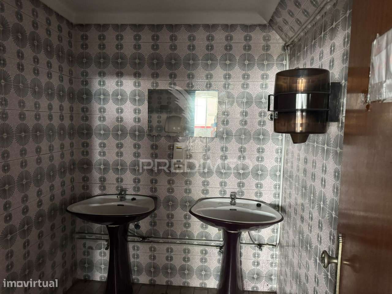 Armazém zona central na Cruz de Pau - Grande imagem: 5/13