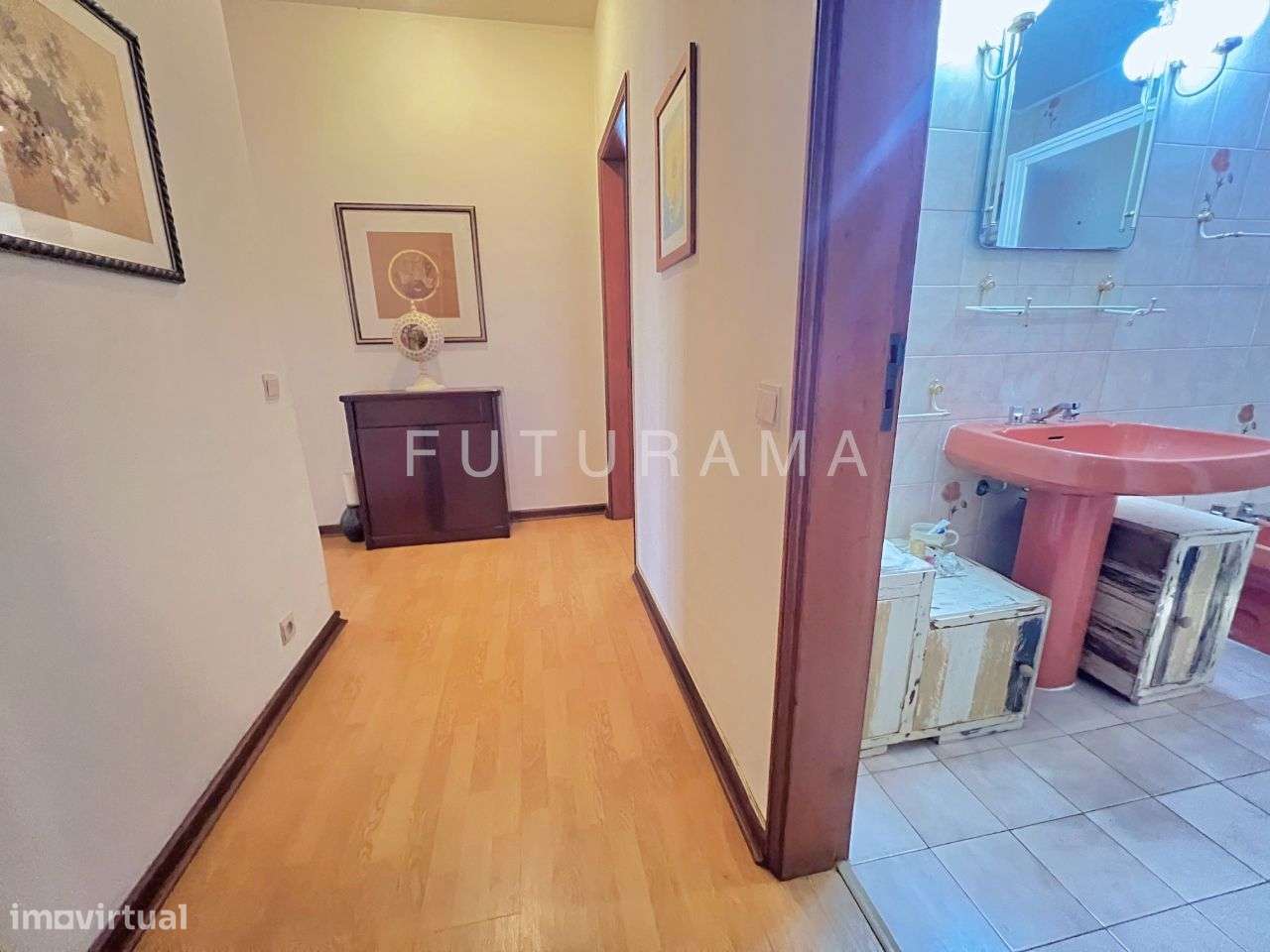 Apartamento T3 na Torre Londres, nas Palmeiras - Oeiras-17