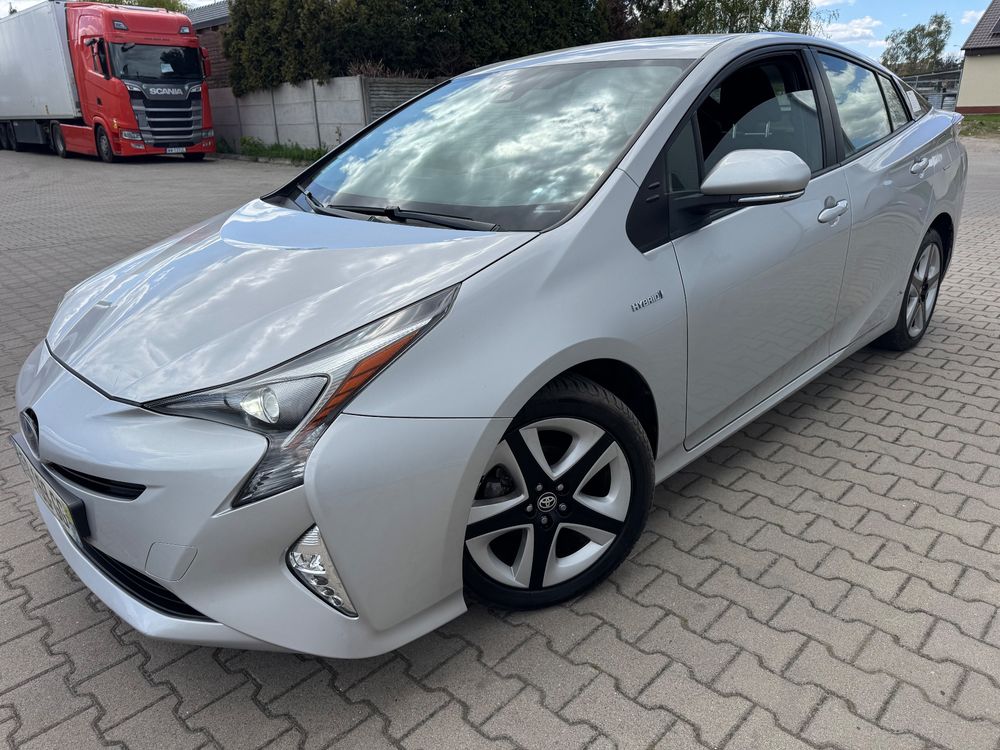 Toyota Prius IV 2017