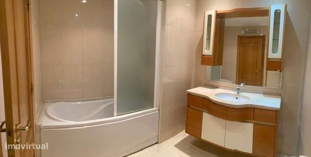 Apartamento T4 Venda em Parque das Nações,Lisboa-38