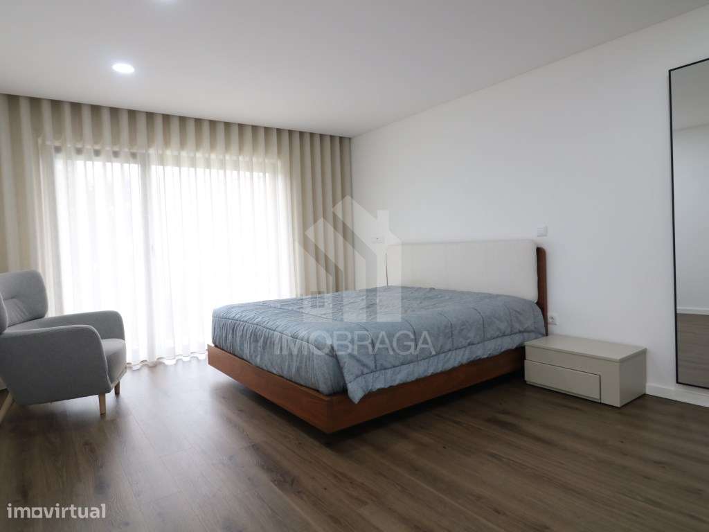 Venda Moradia Geminada T3, em Esporões, Braga-12