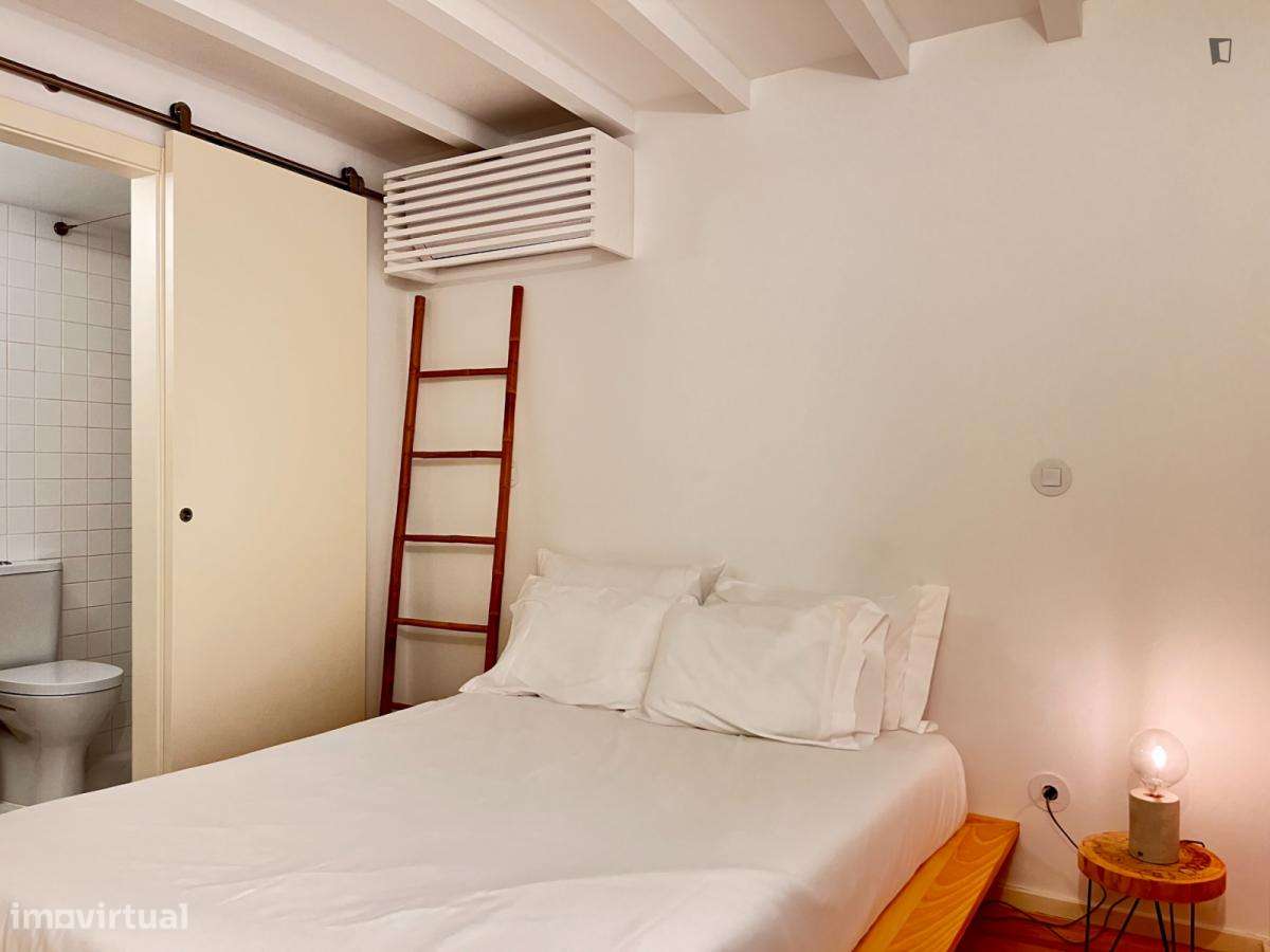 Quarto - localizado em Alta Universitária Coimbra - Grande imagem: 4/10