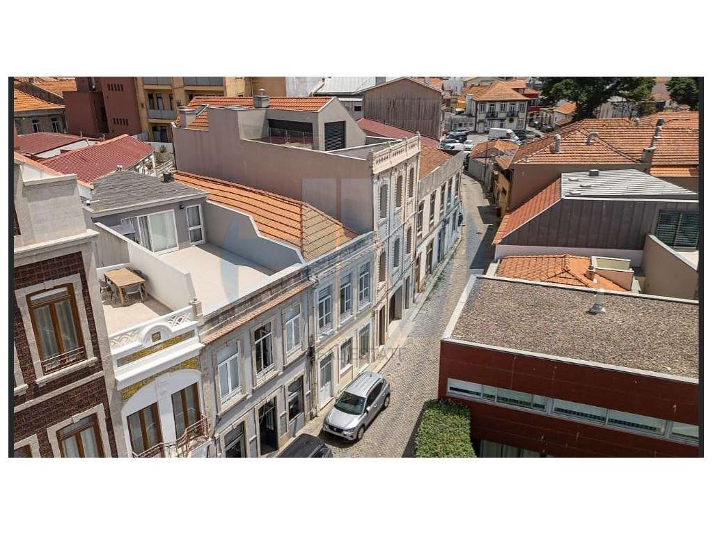 Prédio para Reabilitação - Leça da Palmeira-11