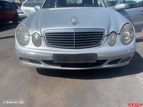 PÁRA-CHOQUES DIANTEIRO MERCEDES-BENZ CLASE E W211 2005 - 1