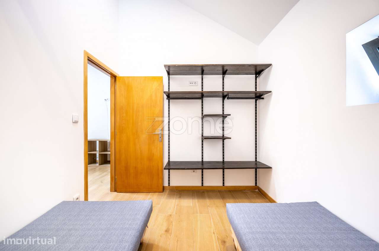 Moradia T2 na Rua da Boavista - Metro da Lapa - Praça da República - Grande imagem: 4/14