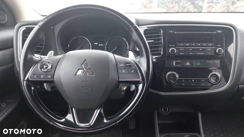 Mitsubishi Outlander 2.0 Intense 2WD CVT - 18