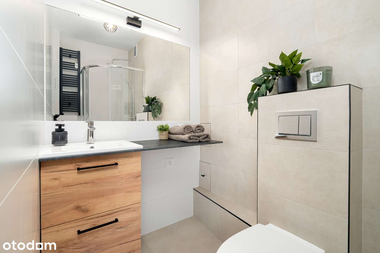 ​ Bezpośrednio - po remoncie - 3 ustawne pokoje