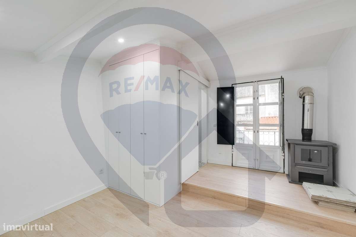 Moradia T3 Renovada no Centro Histórico de Évora – Charme Único-33