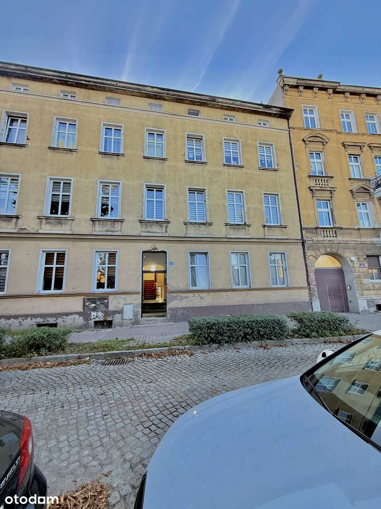 Kamienica- 15 wynajmowanych mieszkań-16