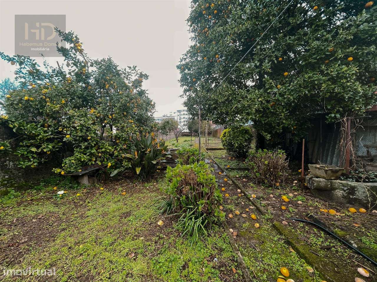 Moradia T6  em Monte dos Burgos-5