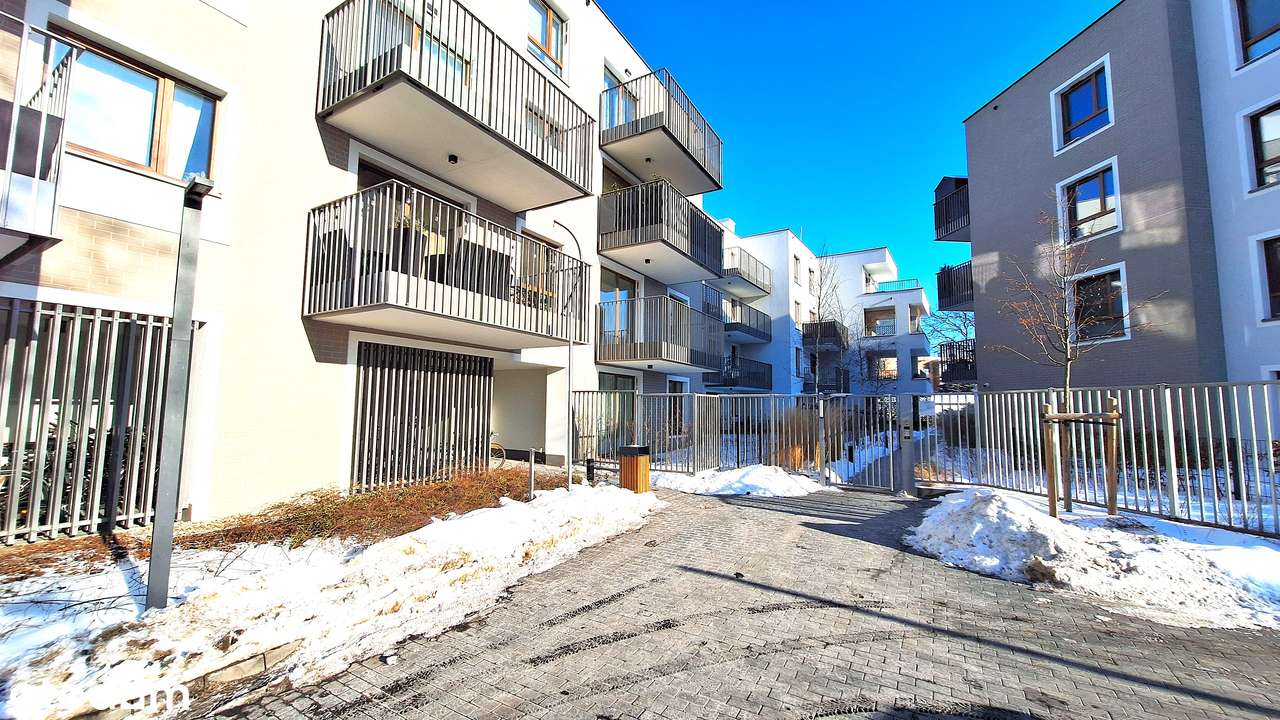 Bez prowizji: Nowe, 2-pokoje, duży ogródek, garaż, spokojna okolica-16