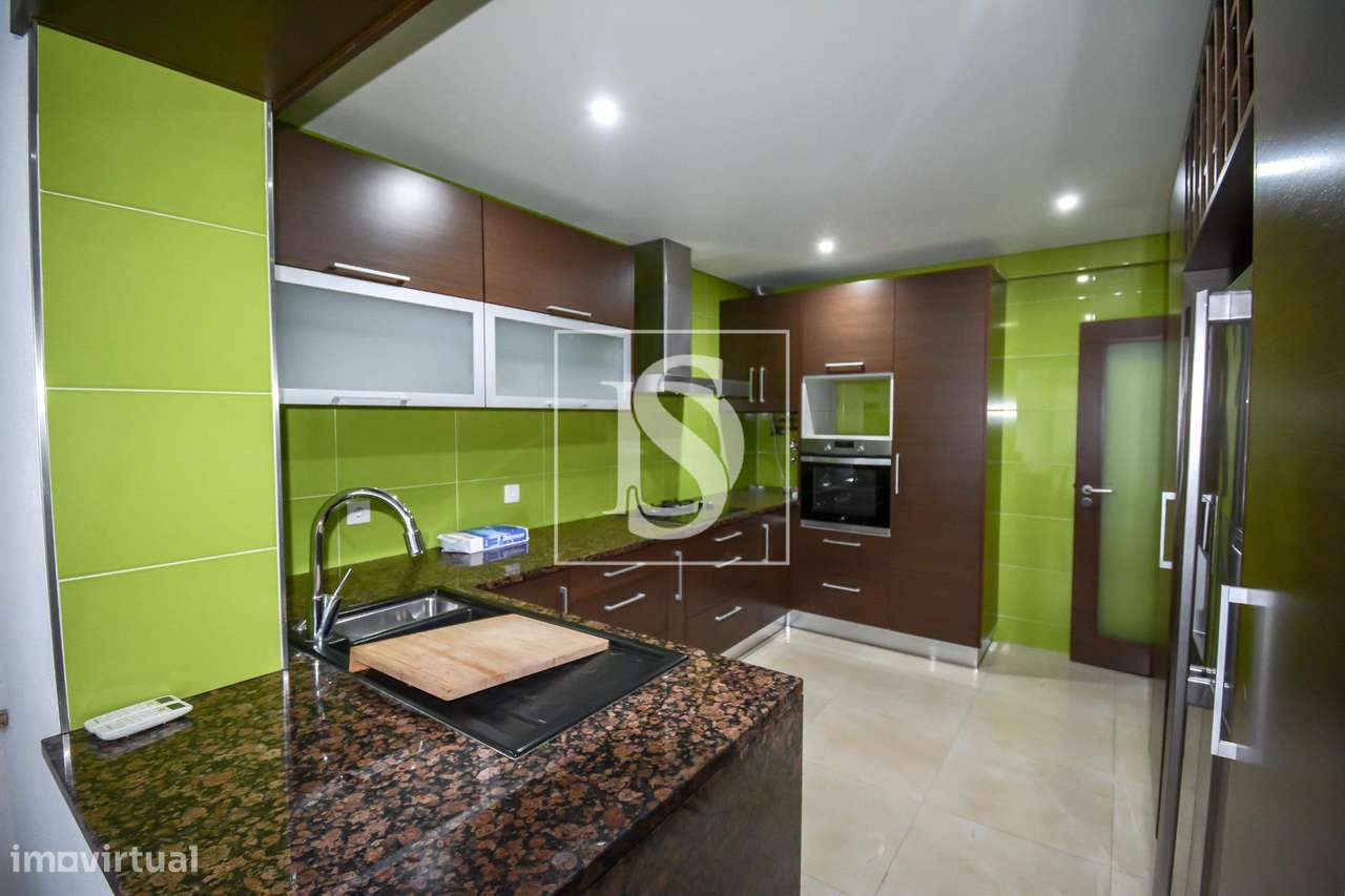 Moradia em Banda T5 Venda em Tomar (São João Baptista) e Santa Maria d-8