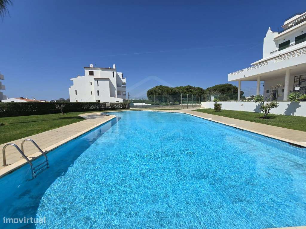 Apartamento T2 duplex, vista mar e perto da praia, Albufeira - Grande imagem: 4/43