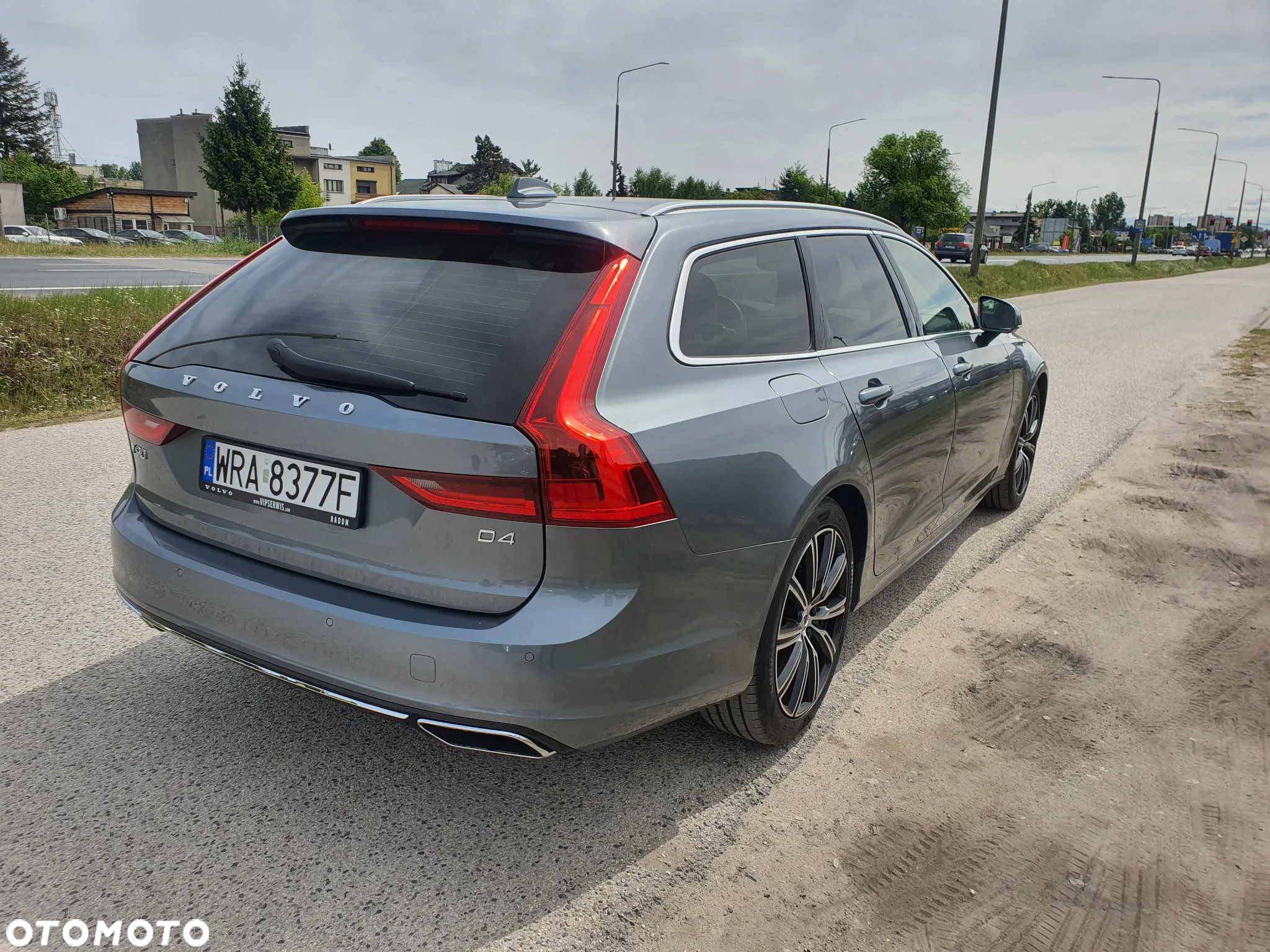 Volvo V90 D4 Momentum Pro - 5