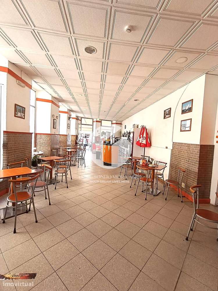 Espaço Comercial 120 m² no Centro de Olhão-4