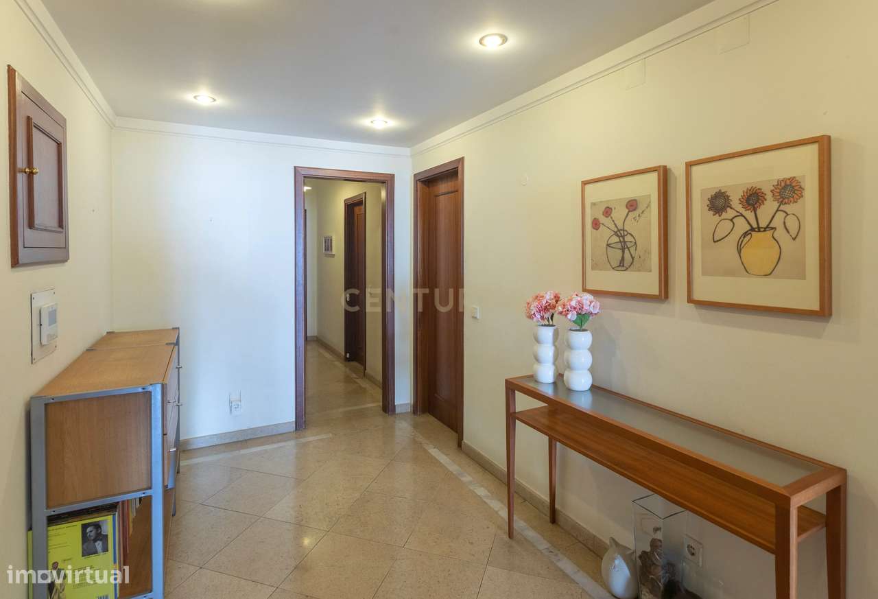 Apartamento T3 Miraflores - Oeiras com Garagem Box-27