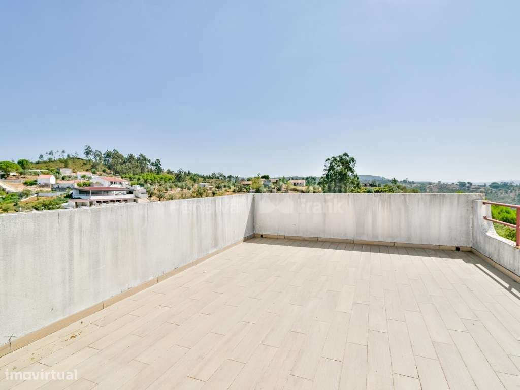 Quinta T6 para venda em Vila Nova da Barquinha-41