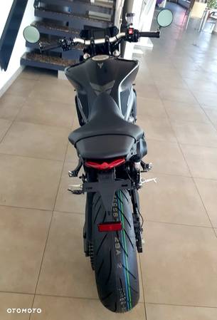 Yamaha MT - 9