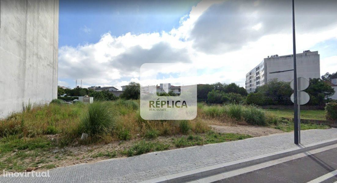 Terreno 4 Frentes a 500mts Centro da Maia Land Building Area 5.768m2