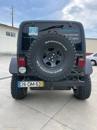 Jeep Wrangler - 4