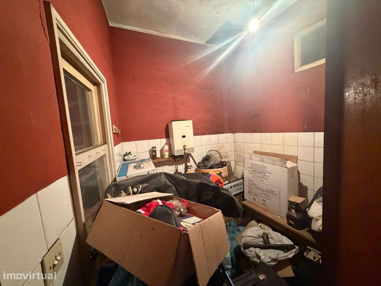 Prédio | 23 Divisões | Garagem 2 Carros | Quintal 90m2 | Rio Tinto-22