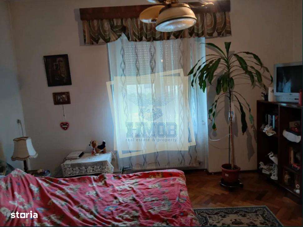 Casa cu 6 camere direct la strada pe Calea Dumbravii - Imagine principală: 5/6