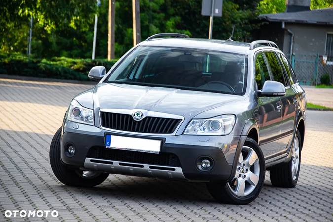 Skoda Octavia Scout 2.0 TDI DPF - 12