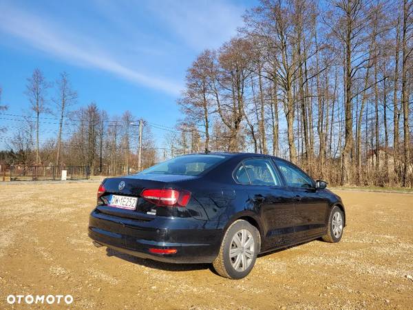 Volkswagen Jetta 2.0 TDI DPF BMT Trendline - 14