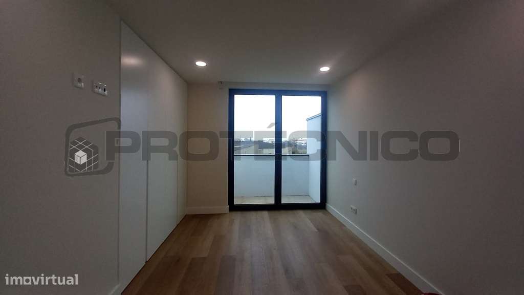 Moradia T3 Geminada – Aradas - PRONTA A HABITAR! - Grande imagem: 4/10