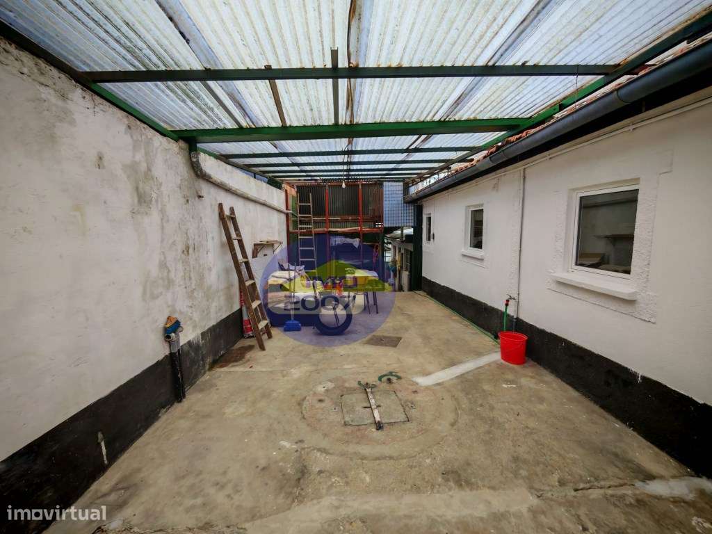 Moradia com 3 frações independentes-45