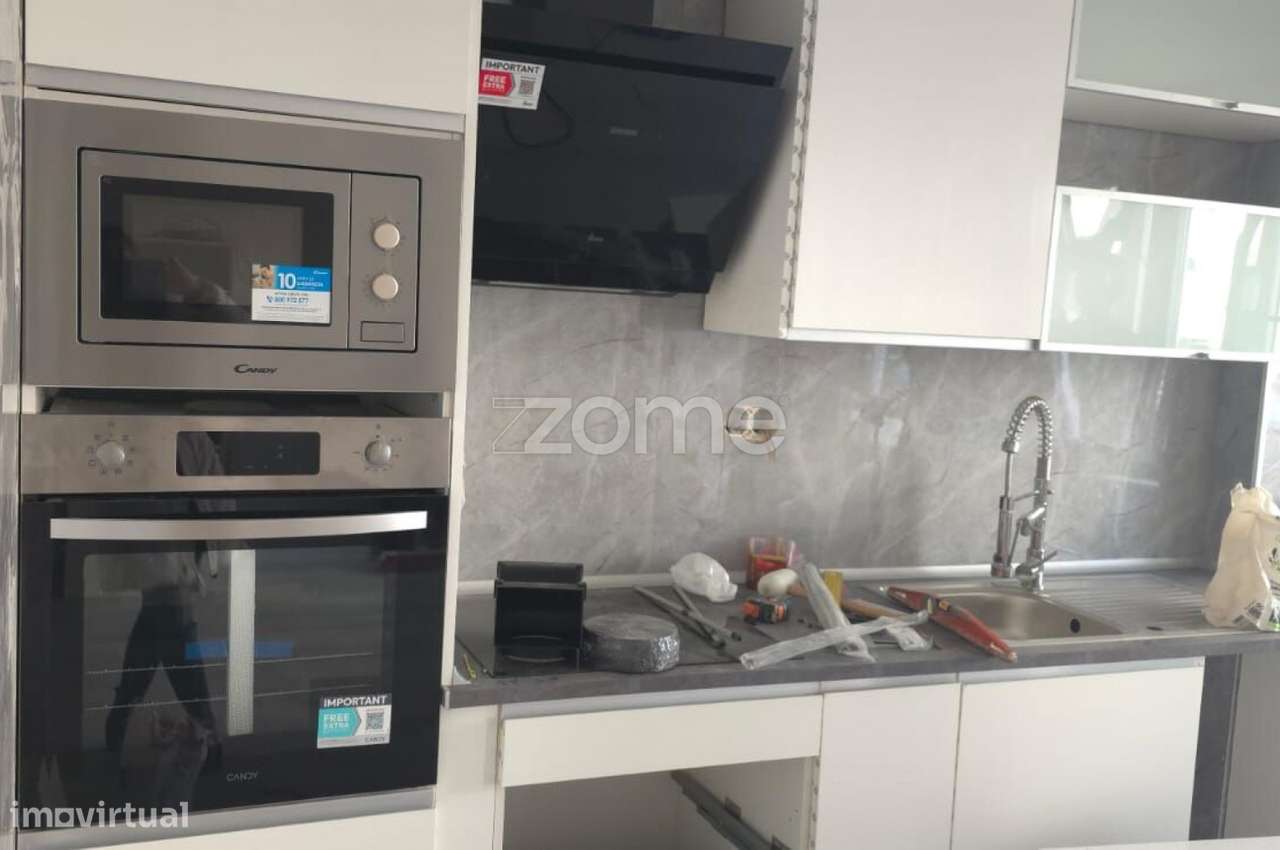 Apartamento T2 Remodelado - Grande imagem: 2/8