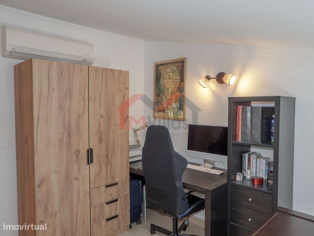 Apartamento T4 dúplex com vista mar, piscina e garagem, perto da pr...-24