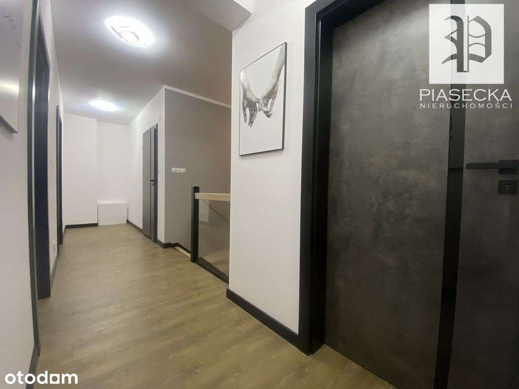 Dom do zamieszkania z tarasem, ogrodem i garażem-9