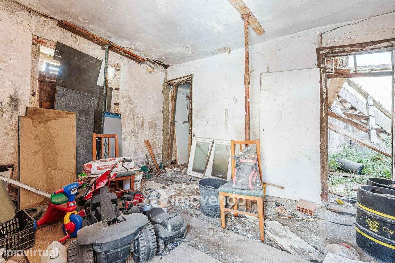 Moradia T1 em ruína, numa localização privilegiada, em Algés - Grande imagem: 5/16