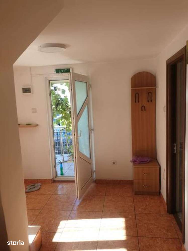 Vila P+1+M de vanzare in localitatea Lazu-14