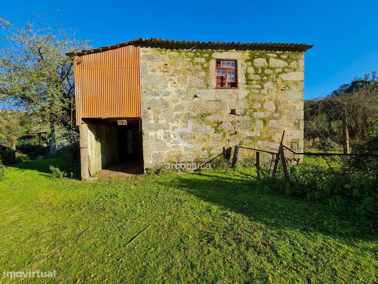 Propriedade unica; Qta Rural C/8 artº urbanos p/habitação, 3ha terreno - Grande imagem: 4/52