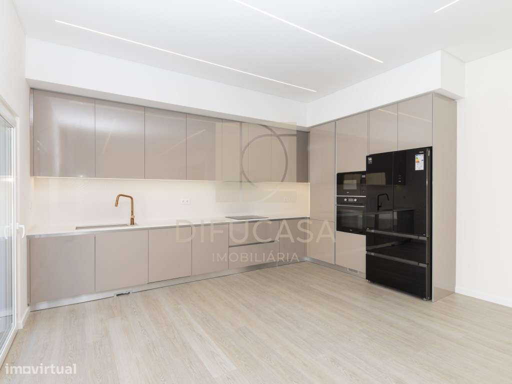 Moradia T4 localizada em Aldeia de Irmãos (Azeitão)-6