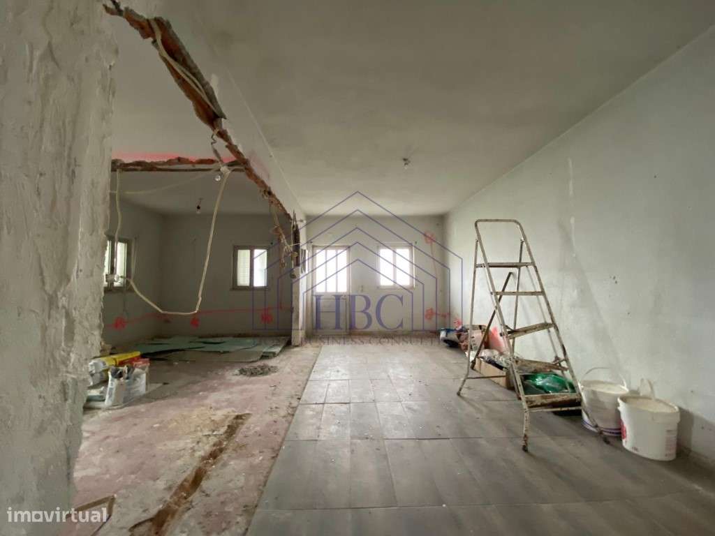 Moradia T3+1 com Grande Potencial na Lagoa de Albufeira - Sesimbra-6