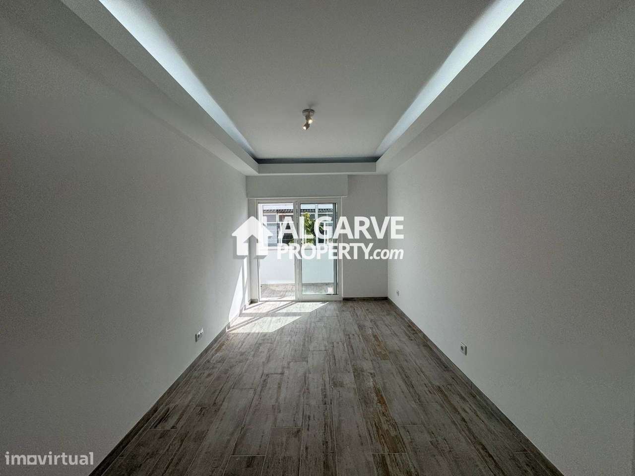 Apartamento T2 renovado em Quarteira, Algarve - Grande imagem: 4/15